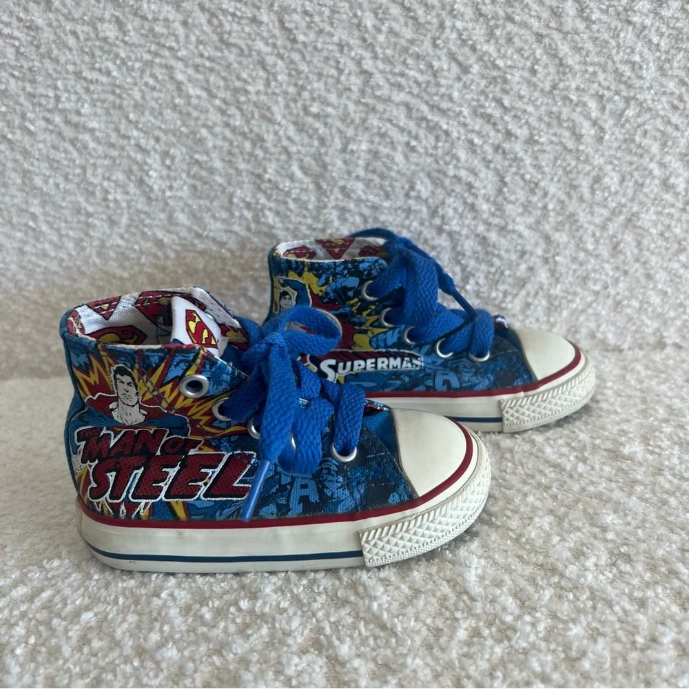Converse Infant Chuck Taylor All Star Classic High Top‎ Superman Sneakers Size 4